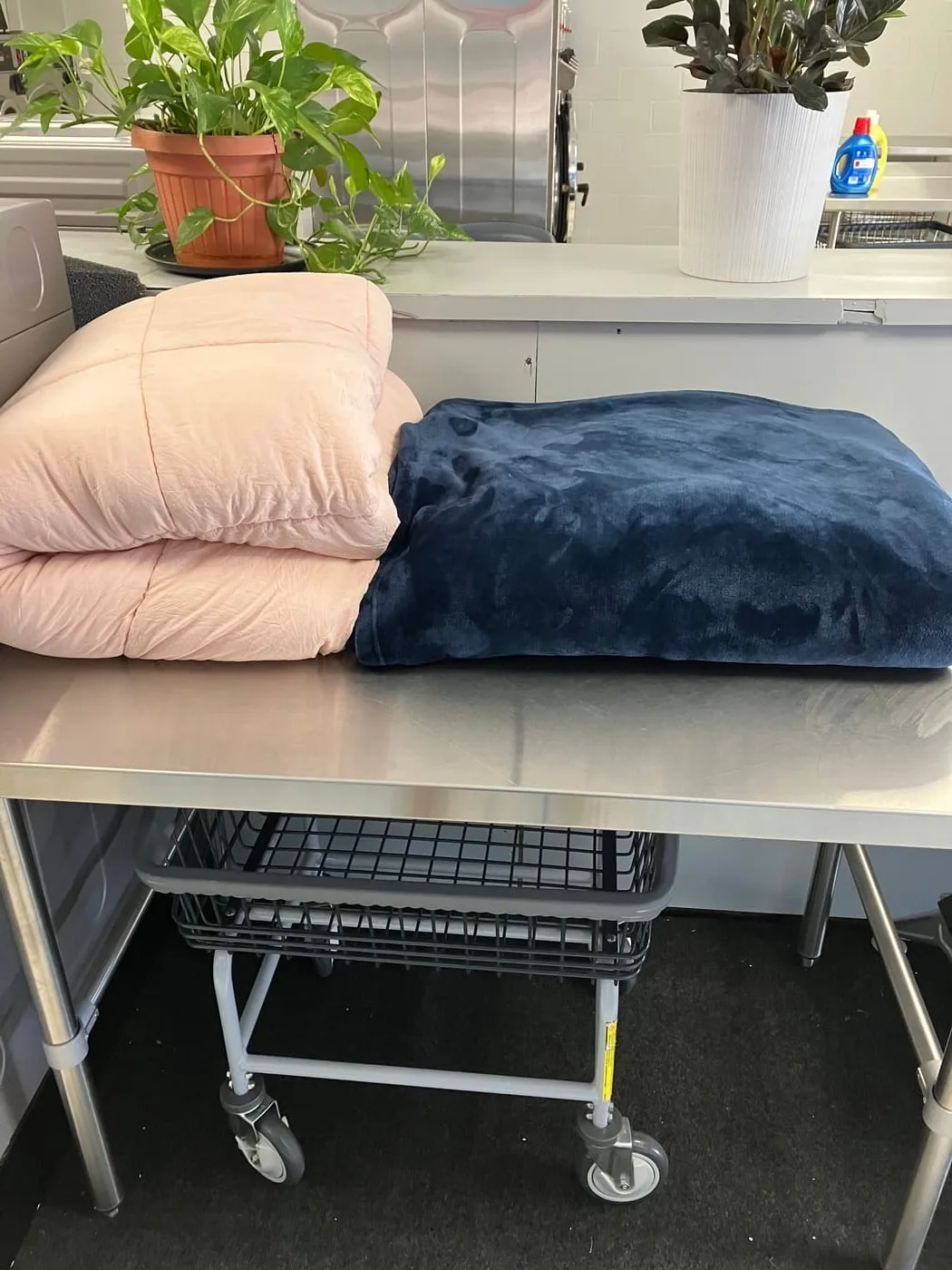 Top Wash Laundromats & Wash and fold photo 6