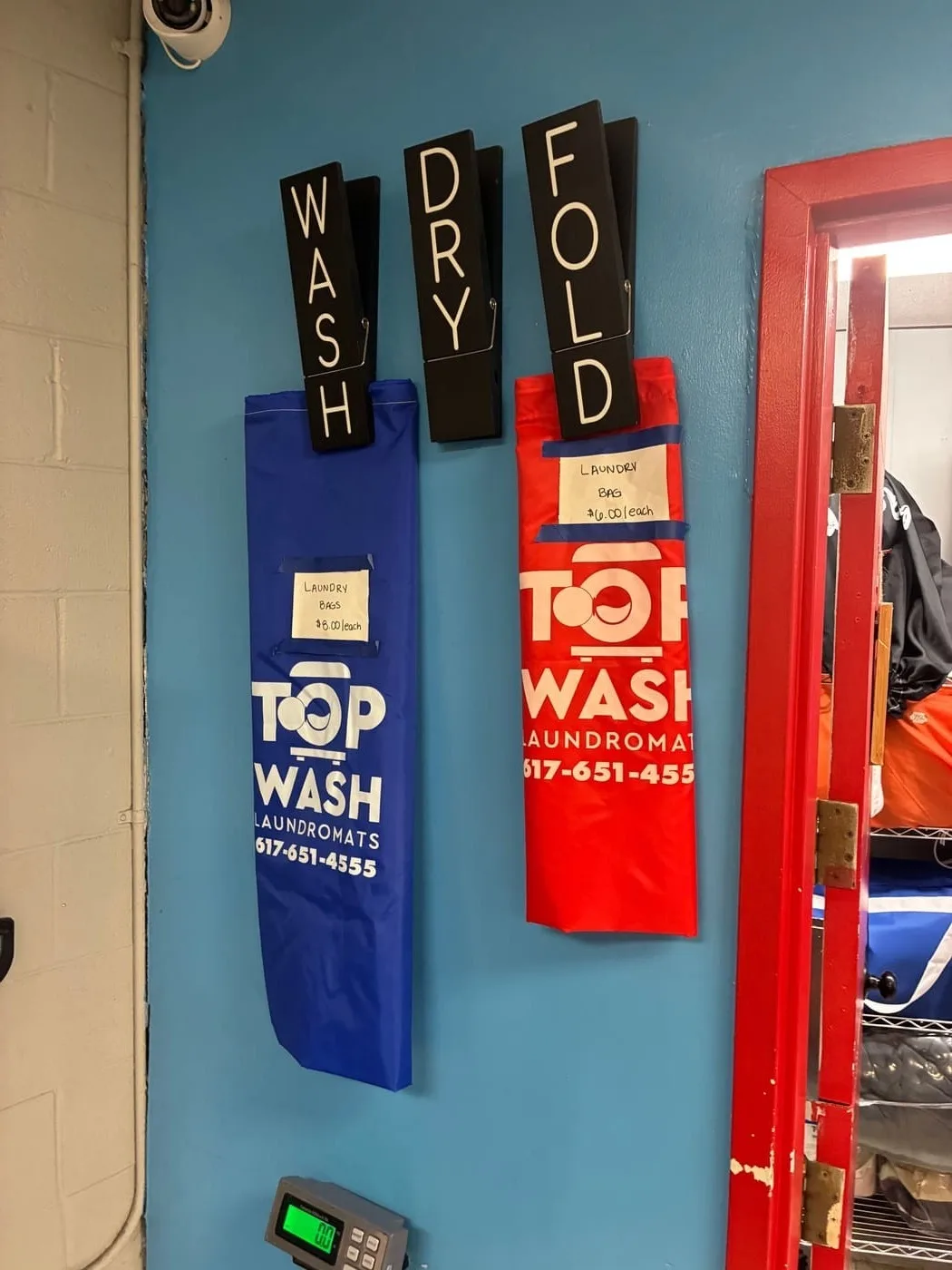 Top Wash Laundromats & Wash and fold photo 8